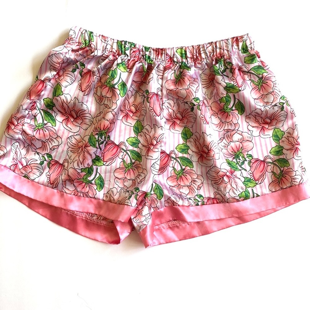Floral Satin loungewear shorts, Size M